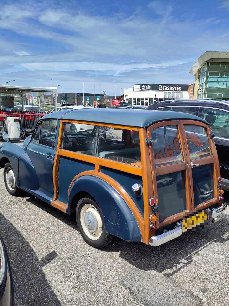 Morris Minor Traveller